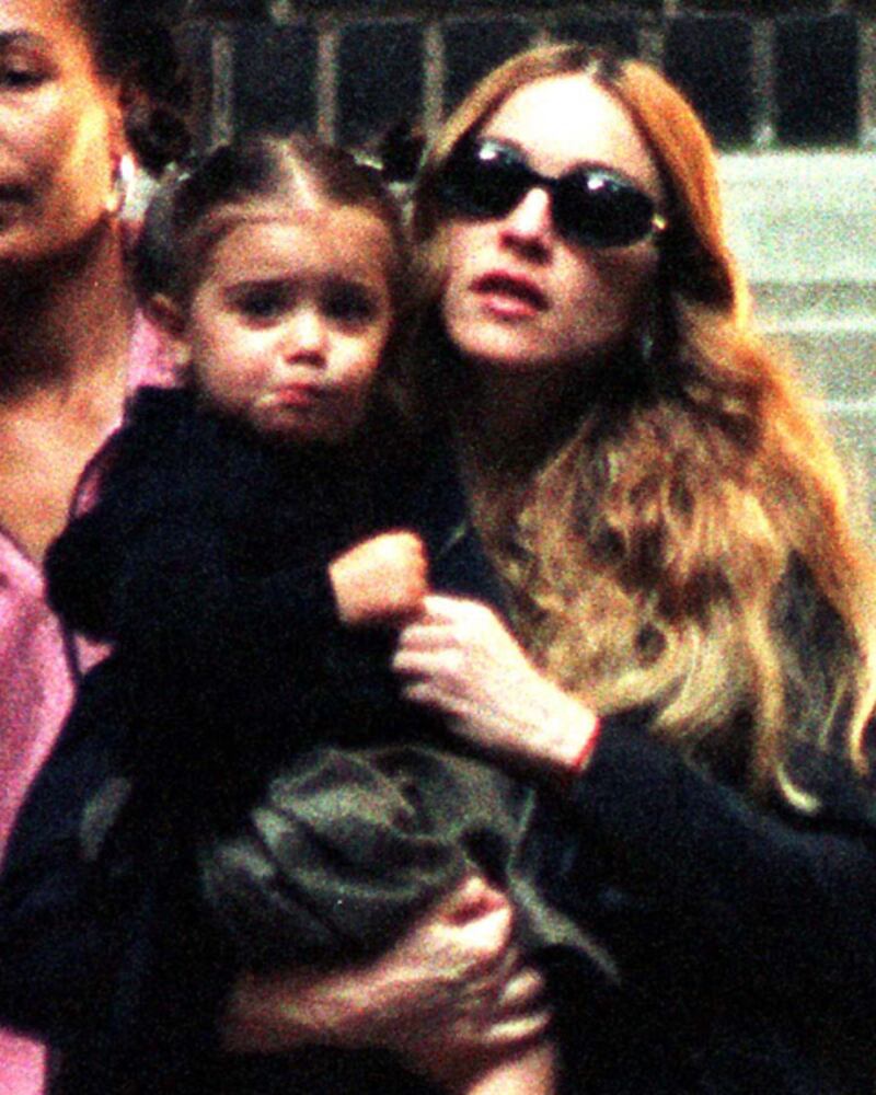 galleries/2012/01/13/jay-z-s-glory-and-other-songs-inspired-by-babies-photos/songs-for-babies-madonna_acyz49