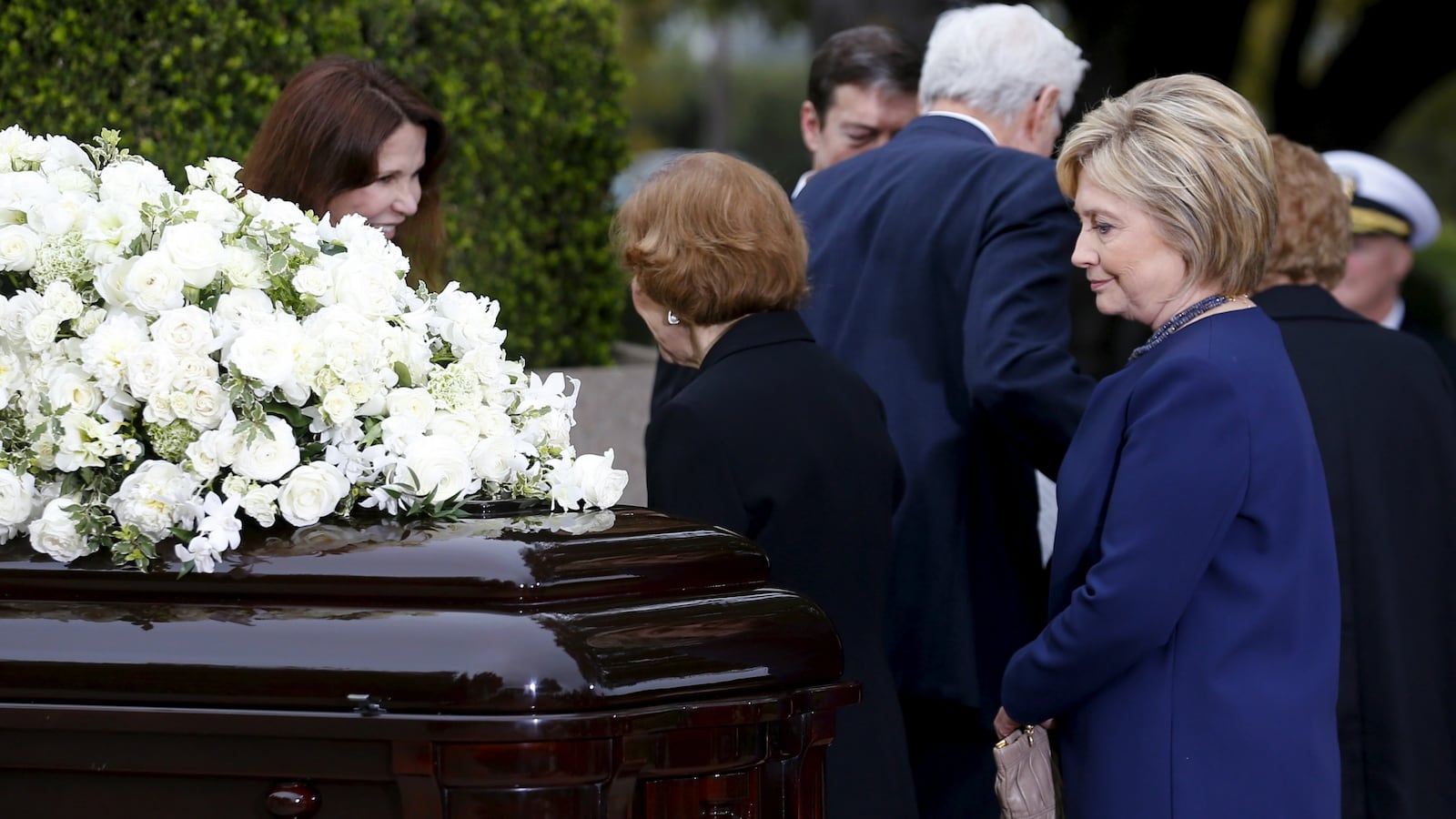 cheats/2016/03/11/hillary-reagan-started-convo-about-aids/160311-hillary-nancy-cheat_vn68ei