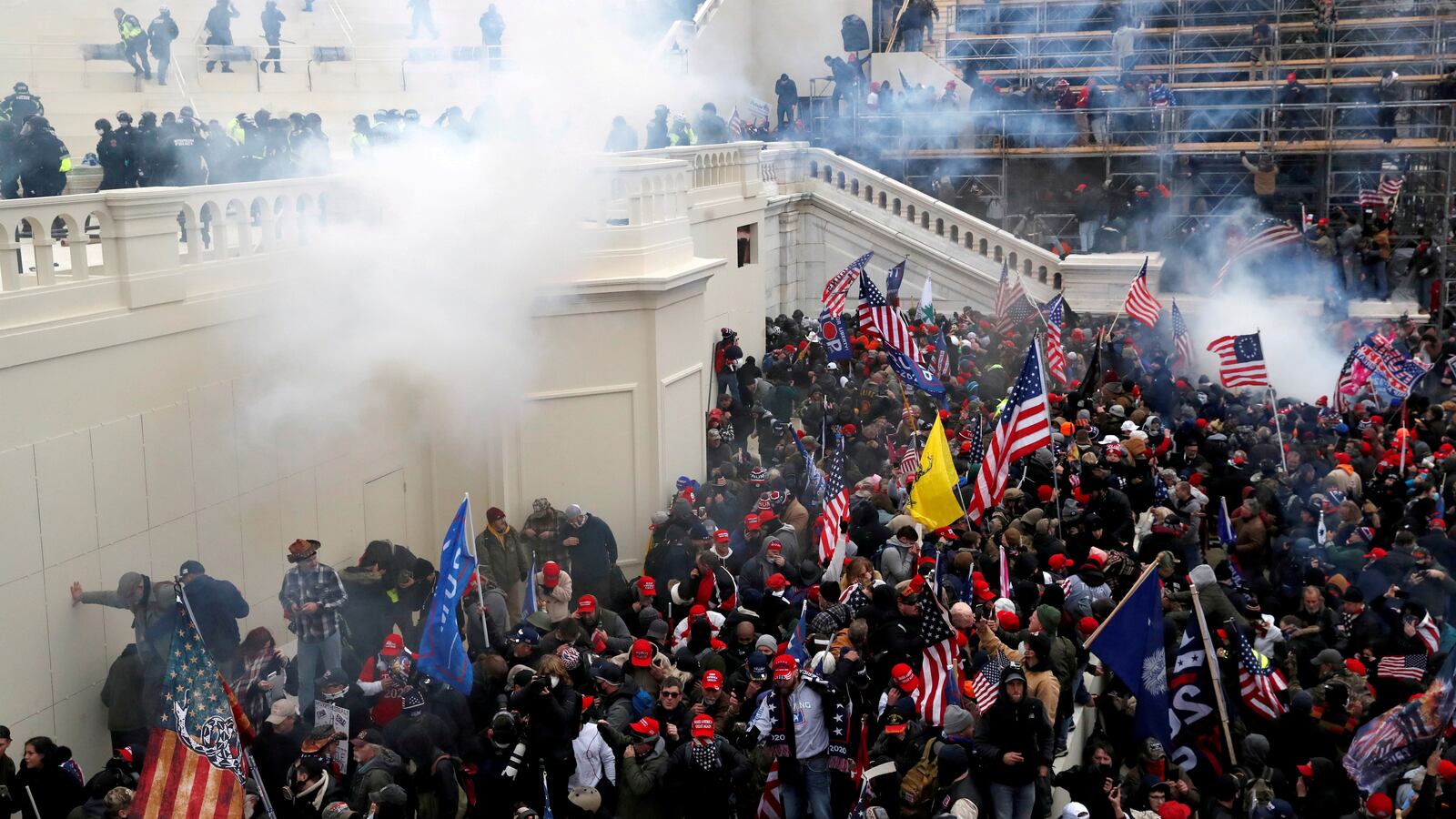 2021-04-29T183627Z_1757512831_RC2U5N9S4LP1_RTRMADP_3_USA-HOUSE-EXTREMISTS_zoiv2w