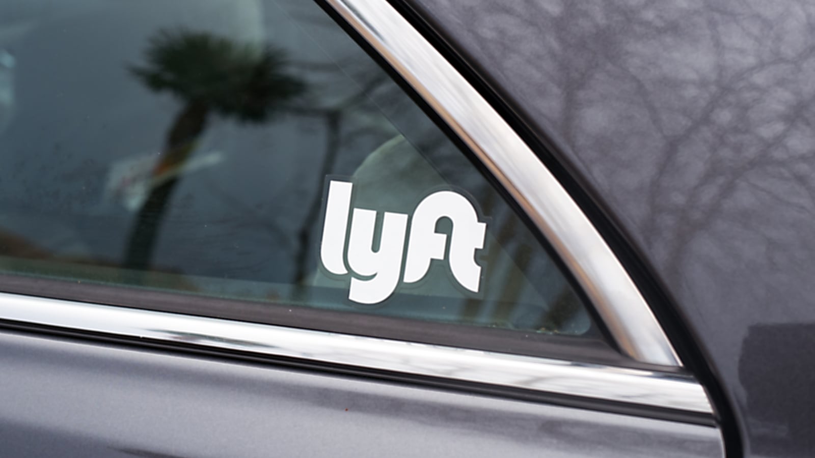 190904-lyft-tease_qrv44u