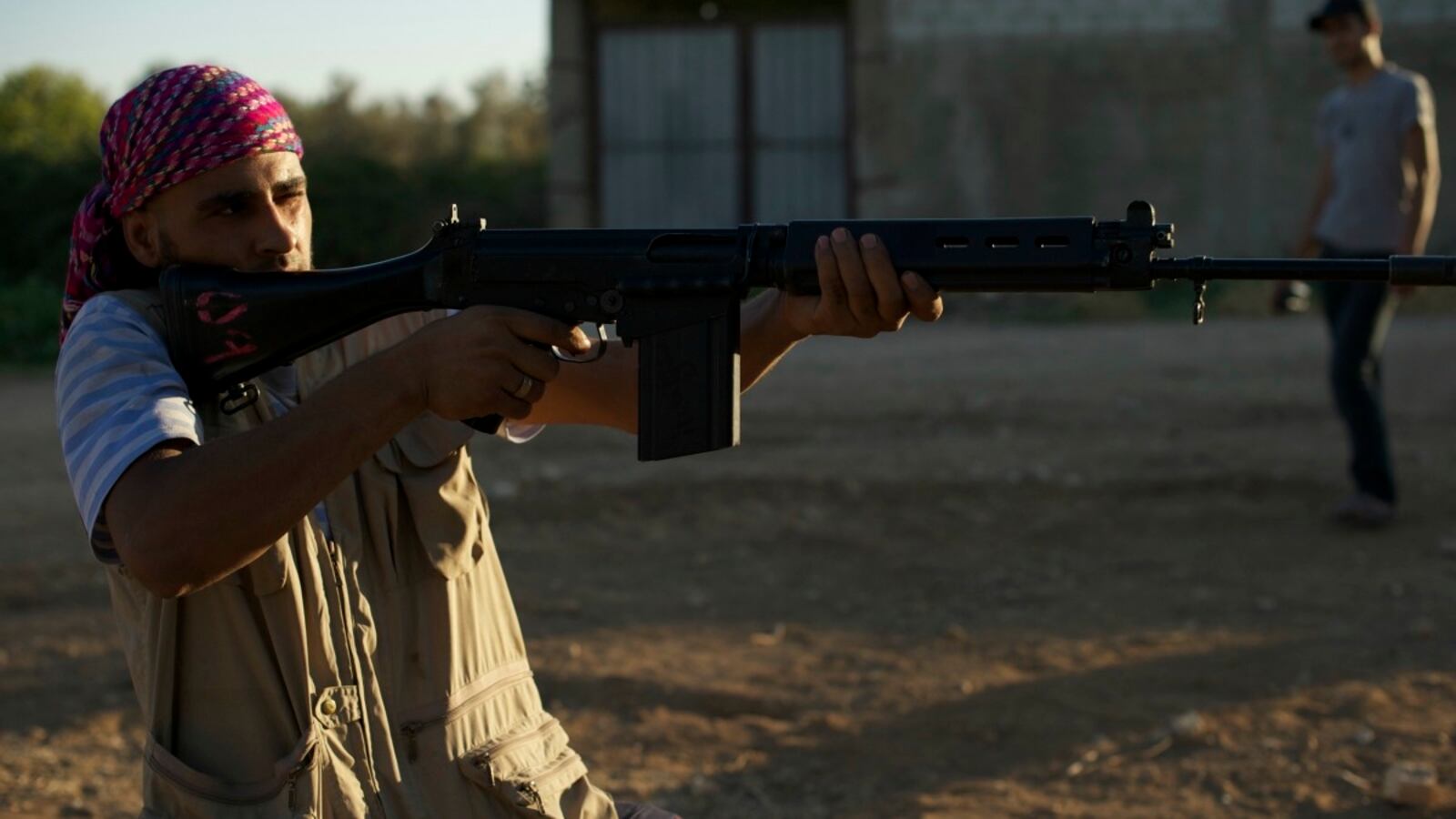 cheats/2012/08/23/100-killed-in-syria/syria-fighting-cheat_ayukp6