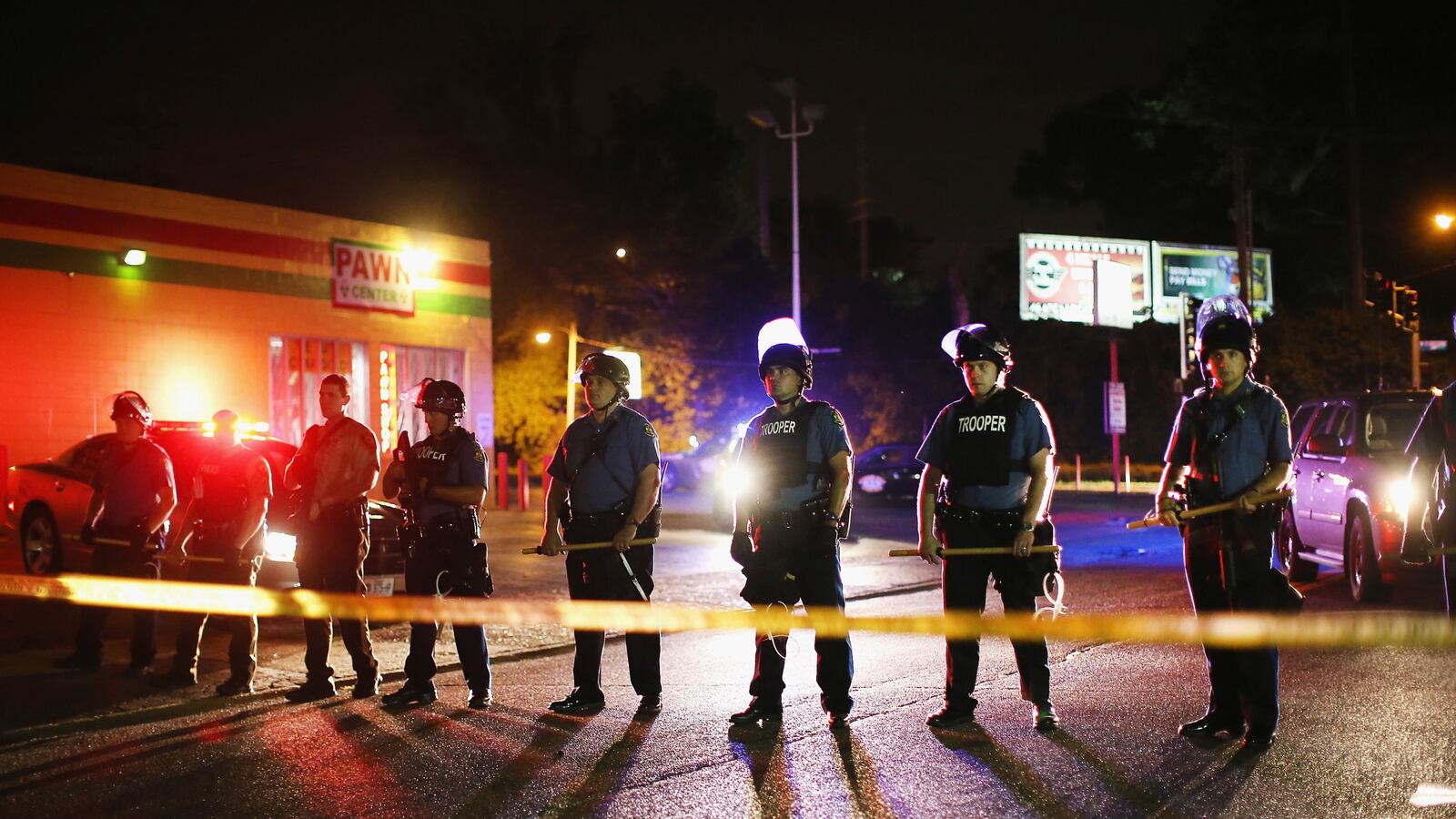 articles/2014/08/13/go-ahead-and-shoot-me-the-veteran-who-defied-ferguson-s-cops/140913-glawe-missouri-vet-tease_pgi94k