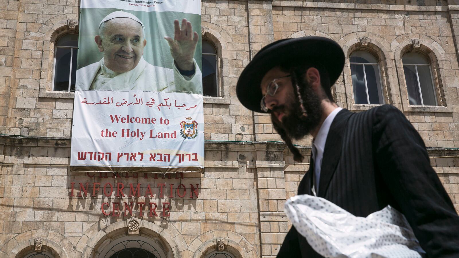 articles/2014/05/23/the-pope-s-risky-trip-to-the-holy-land/140522-pope-jerusalem-nadeau-tease_yfuusy