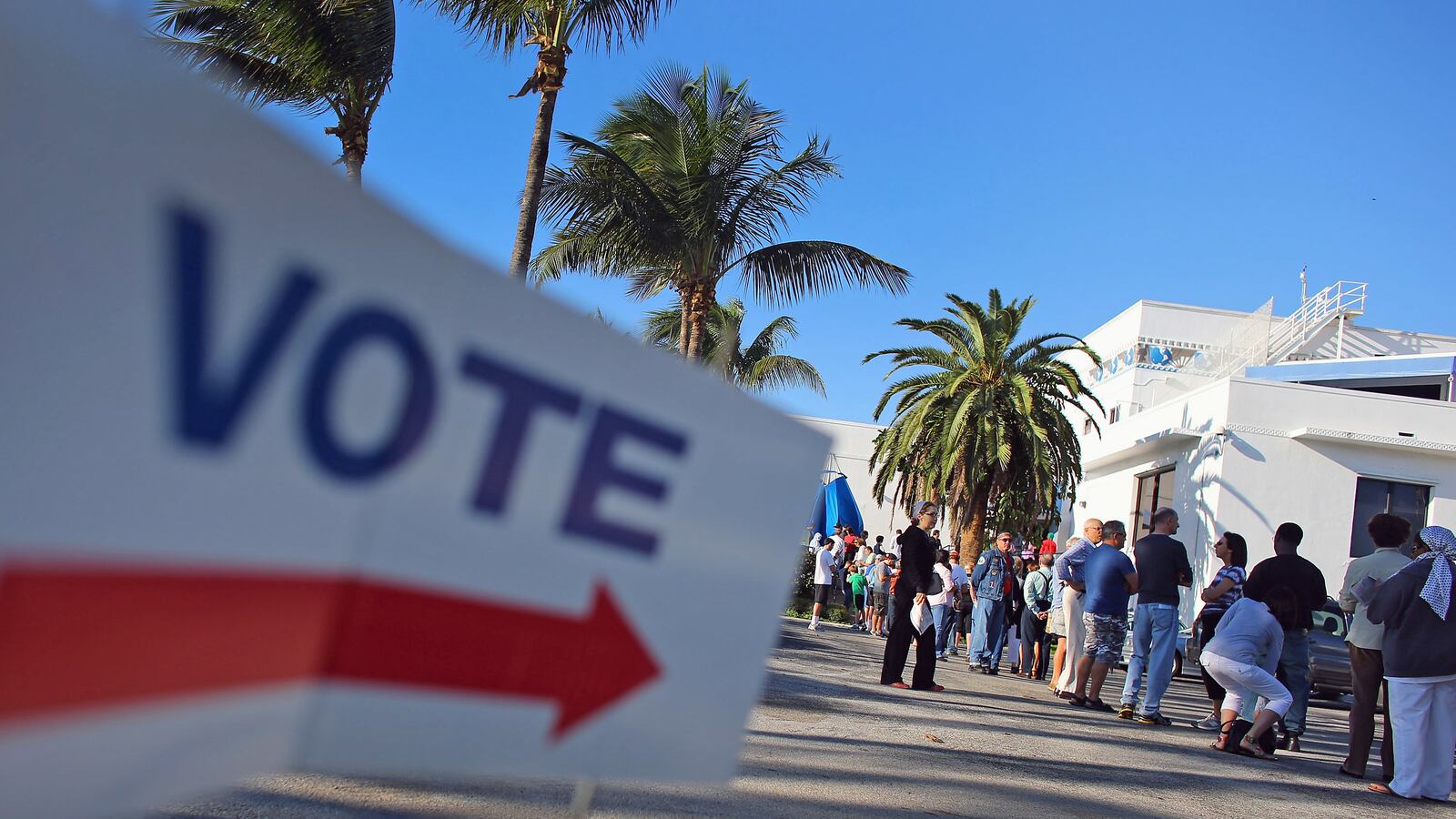 articles/2014/09/07/class-issues-not-race-will-likely-seal-the-next-election/140905-Kotkin-class-vote-tease_cupnji