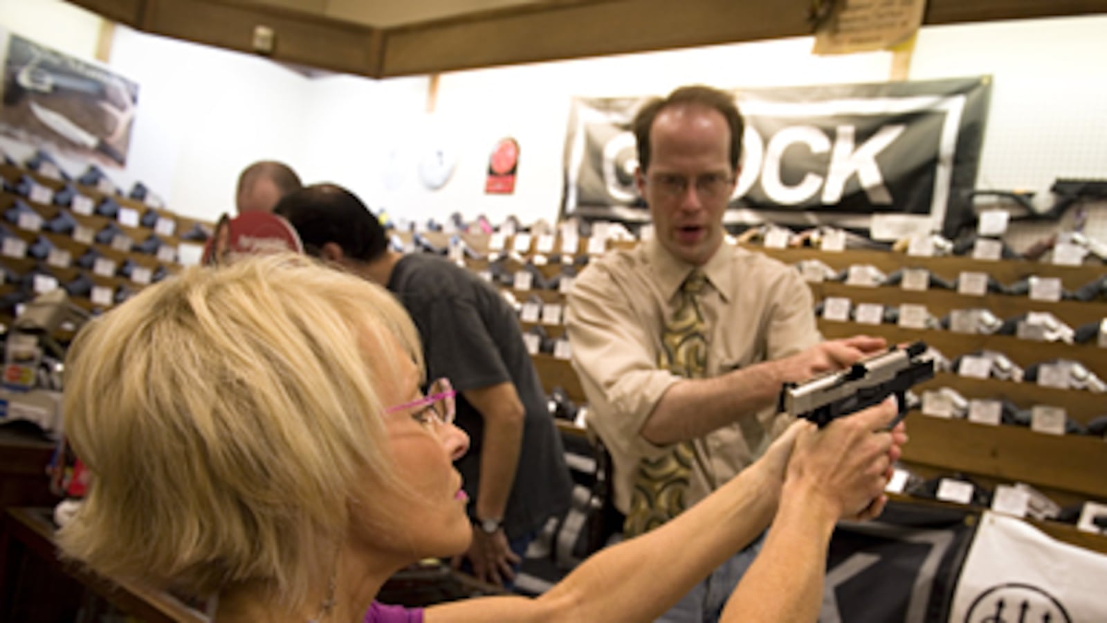 articles/2011/03/11/number-of-us-women-buying-guns-for-hunting-and-personal-defense-spikes-sharply/walshe-women-guns_165390_uhobiv