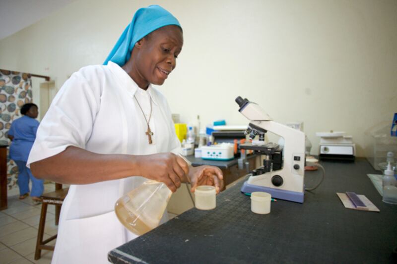 galleries/2010/02/11/melinda-gates-and-carla-bruni-tackle-maternal-health/melinda-gates-8_ujby52