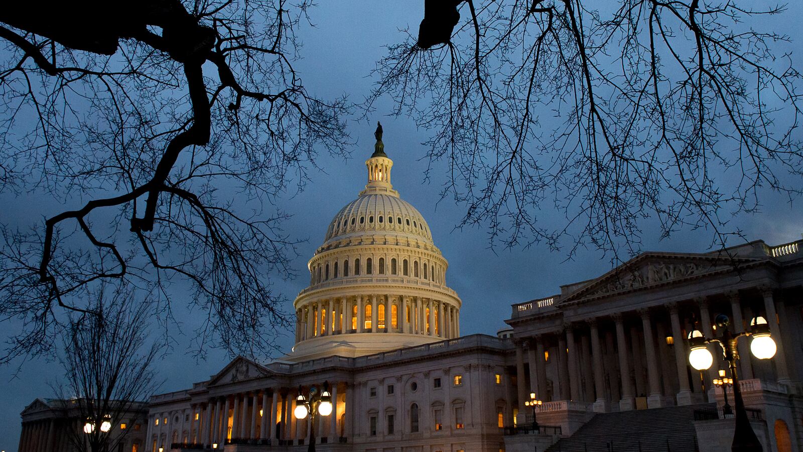 cheats/2012/12/31/fiscal-cliff-deal-reached/fiscal-cliff-cheat2_ksins1