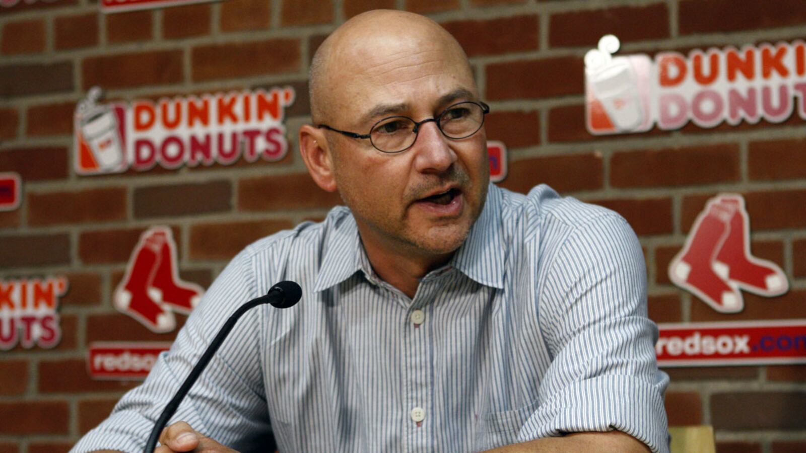 cheats/2011/09/30/francona-out-as-red-sox-manager/terry-francona-cheat_bmuetl