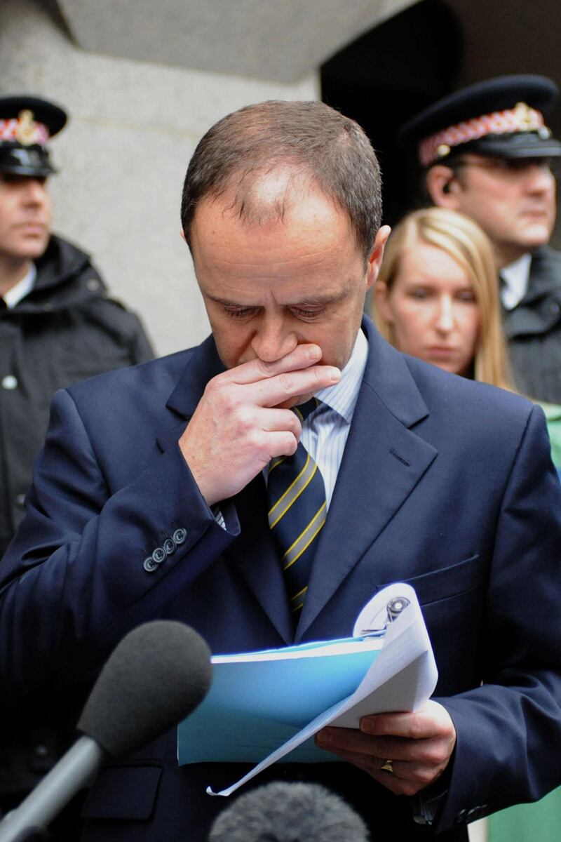 articles/2011/07/18/john-yates-resignation-u-k-loses-trust-in-police/yates-resignation-underhill-vertical_w57p0r