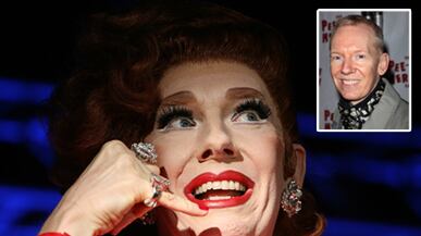 articles/2011/02/19/my-black-swan-star-turn/lypsinka-black-swan_160739_rcvtxh