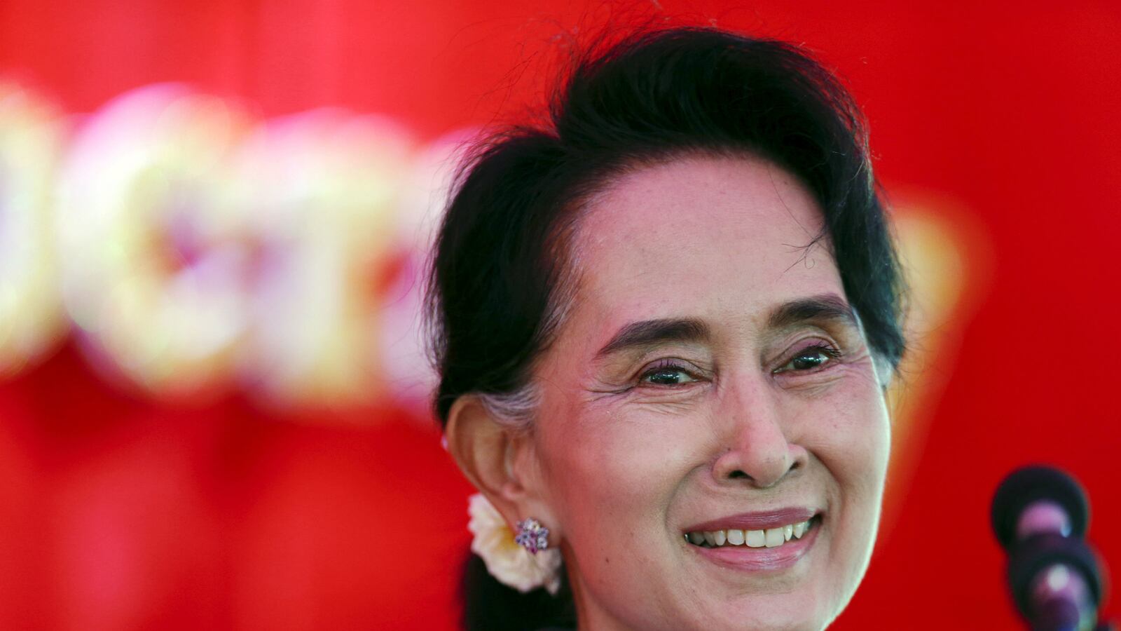 cheats/2015/11/05/suu-kyi-above-president-if-nld-wins/151105-aung-san-suu-kyi-myanmar-election-cheat_htghls