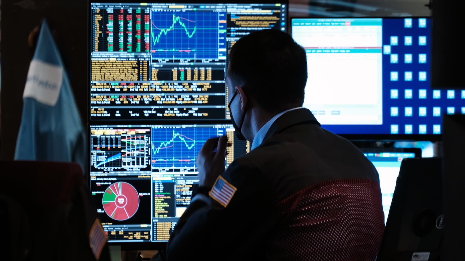 economy_shrinks_k9laol