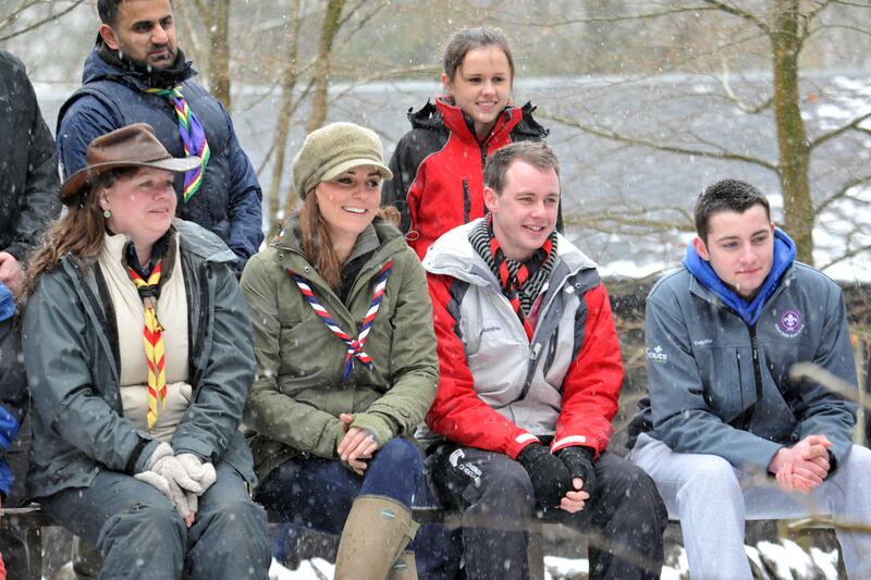 articles/2013/03/22/kate-middleton-wraps-up-for-snowy-sausage-cooking-session-with-boy-scouts/130322-duchess-scout-association-sykes_h30aou