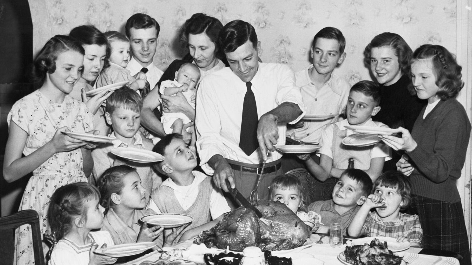 articles/2012/11/21/thanksgiving-talking-points-guide-guide-to-hot-button-topics-and-ones-to-avoid/thanksgiving-talking-points-guide_jfekvp