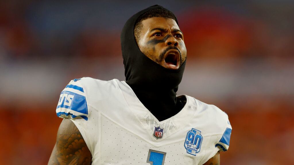 Cameron Sutton, the former Detroit Lions player, has surrendered to authorities on a domestic violence allegation.