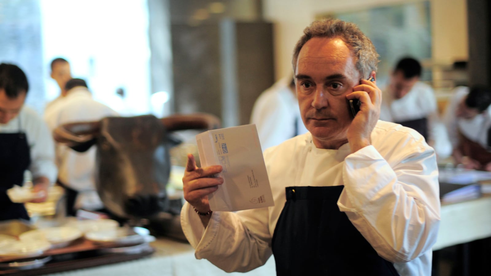 cheats/2011/08/01/el-bulli-serves-final-meal/el-bulli-restaurant-closes-cheat_cepmih