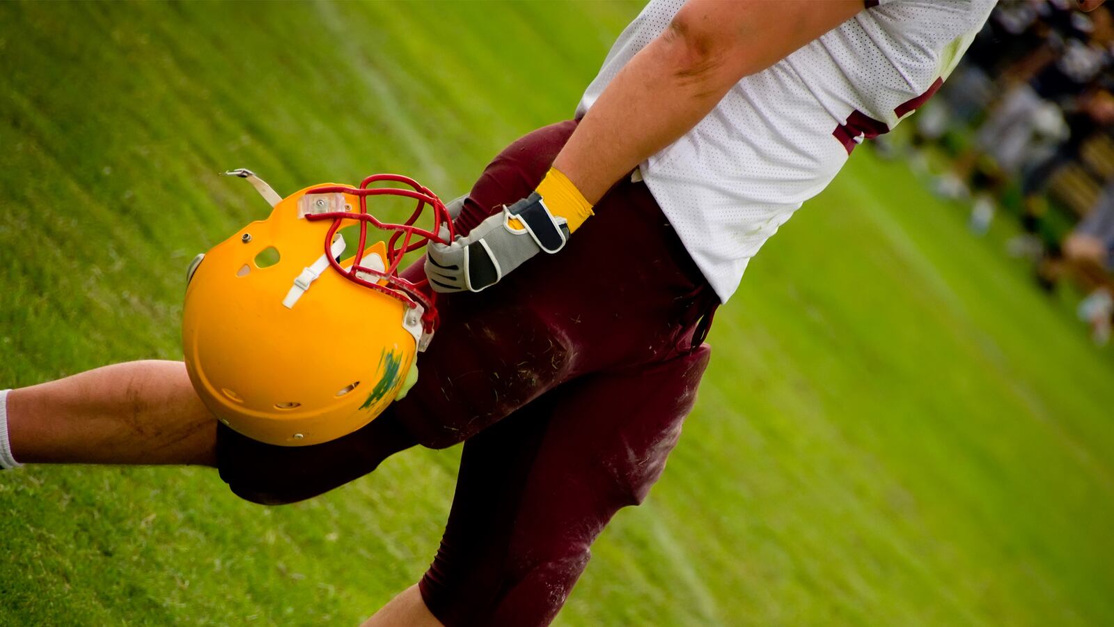 articles/2015/08/31/game-over-for-two-a-days/150830-demirel-football-tease_ktiqwb