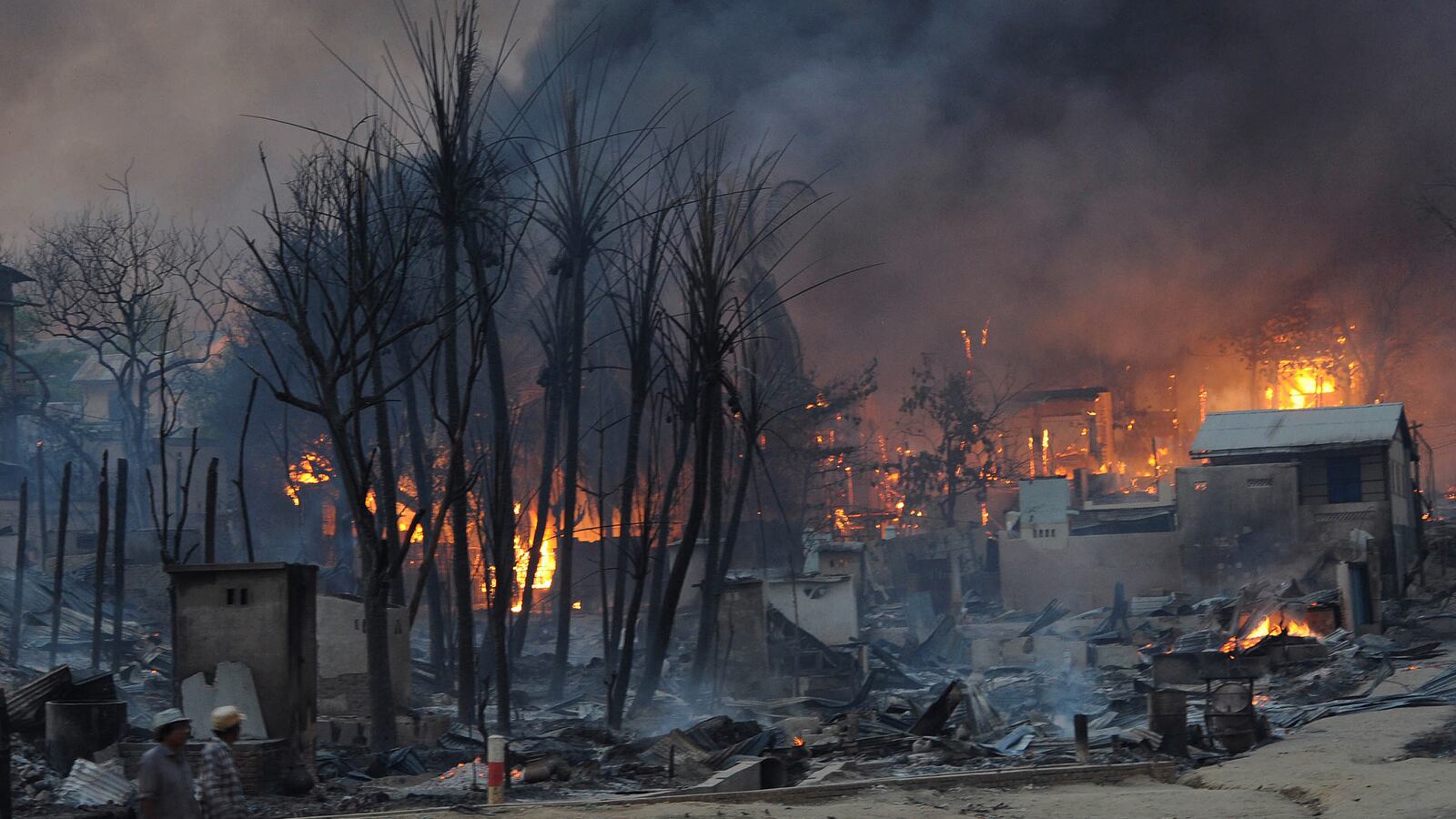 cheats/2013/03/22/riots-leave-myanmar-town-in-ruins/130322-burma-riots-towns-cheat_fpsn4h