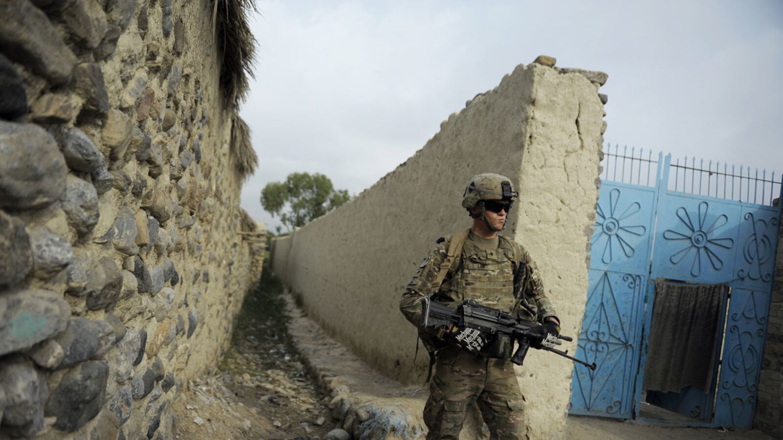 cheats/2012/09/21/last-surge-troops-leave-afghanistan/surge-troops-leave-afghanistan_ddso7g