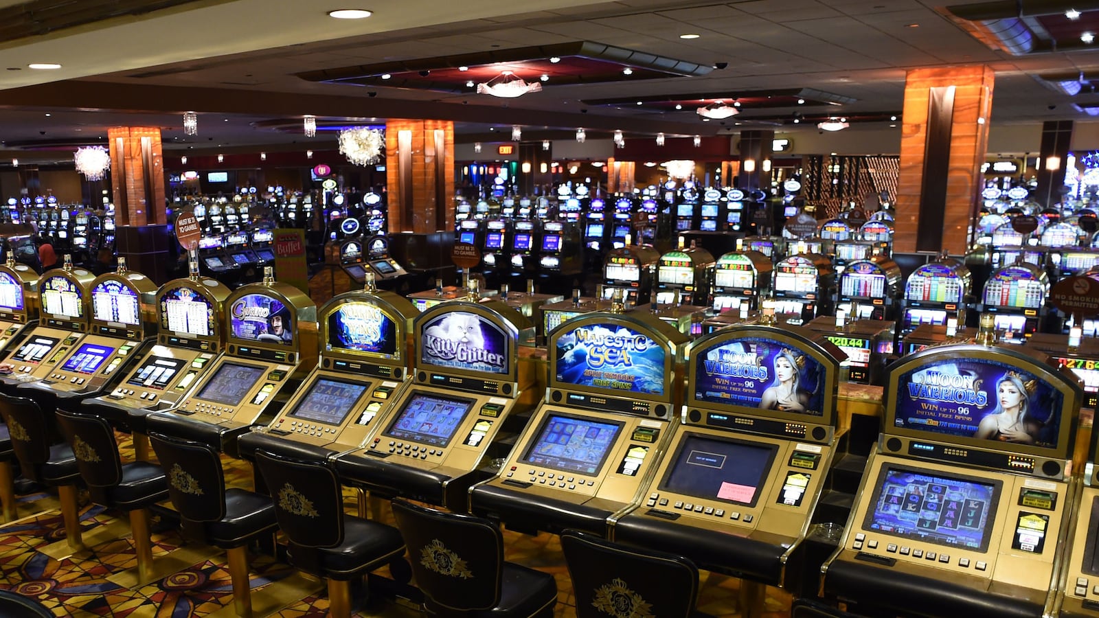 cheats/2014/09/16/atlantic-city-has-lost-1-3-of-casinos/140916-altantic-city-casinos-cheat_pbosxo