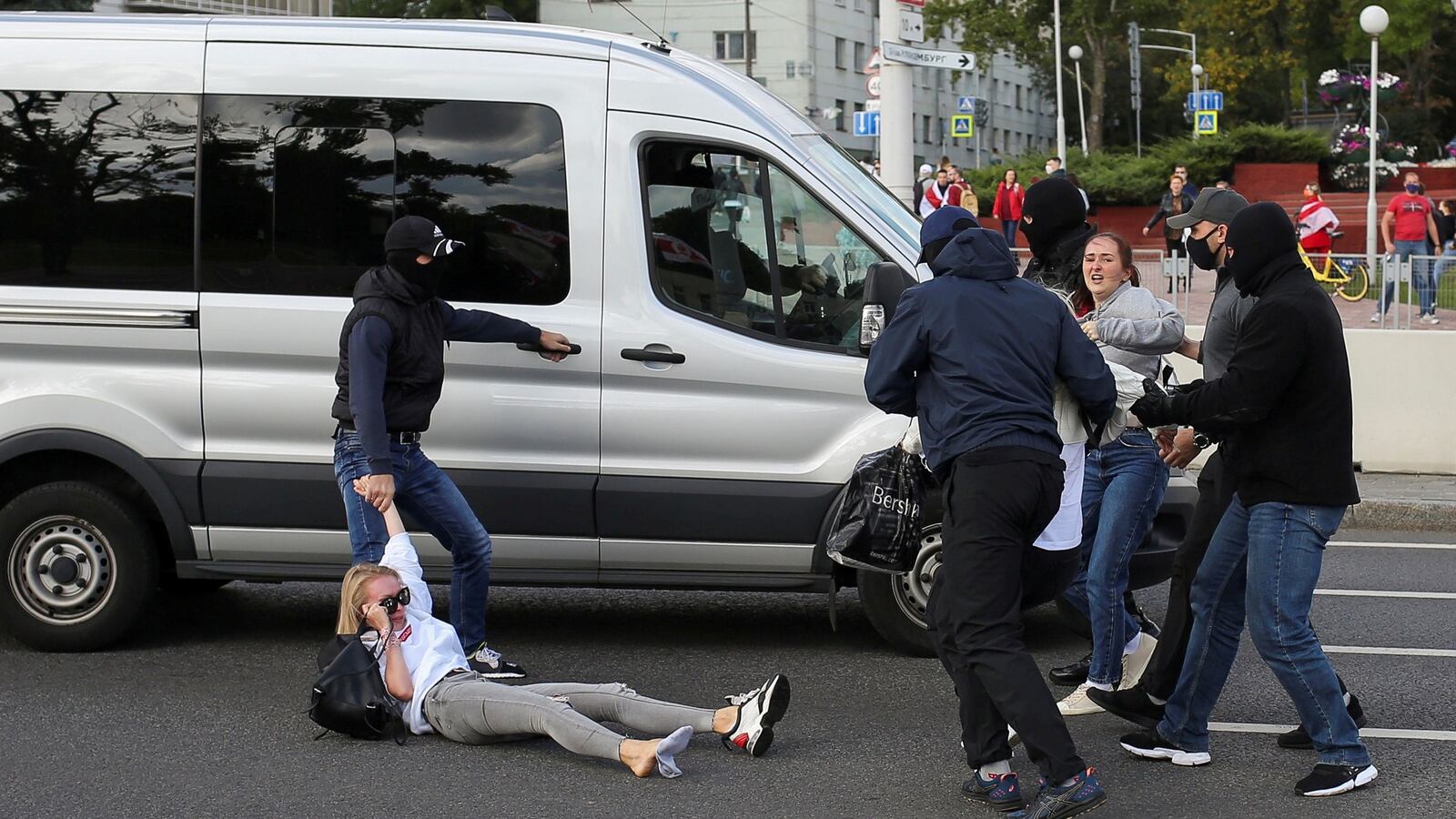 2020-09-13T130649Z_335015588_RC2OXI9N1GWJ_RTRMADP_3_BELARUS-ELECTION-PROTESTS_gfa0xq
