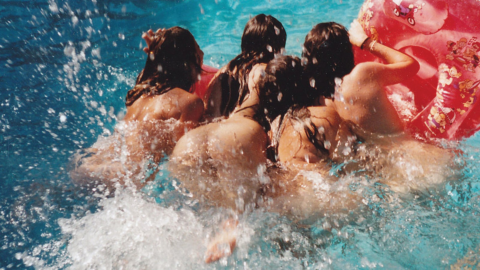 articles/2013/09/17/the-skinny-dipping-report/130917-skinny-dipping-tease_wax1qh