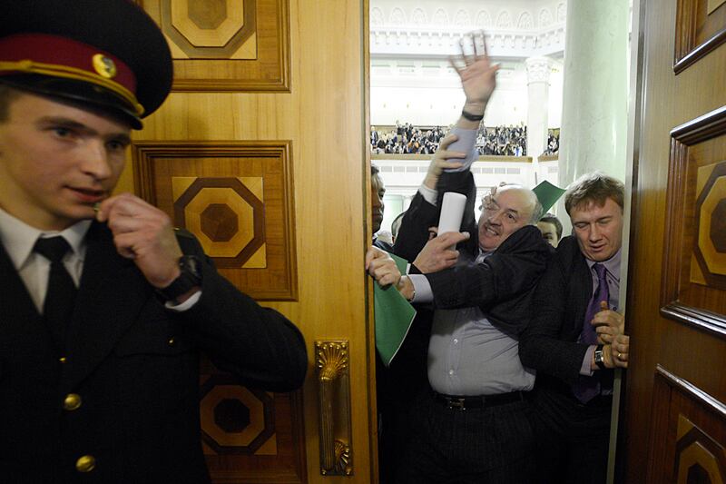 galleries/2014/07/28/from-ukraine-to-a-pillow-fight-the-craziest-bloodiest-political-brawls-photos/140724-pols-attack-8_mlq7q9