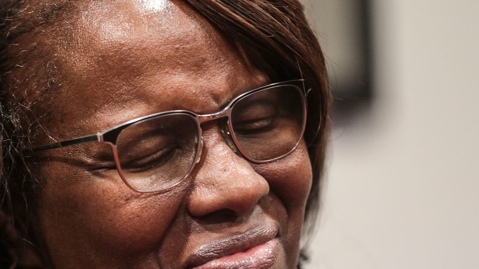 articles/2017/04/07/i-watched-dylann-roof-kill-my-son-race-and-hatred-discussed-at-women-in-the-world/170407-teeman-felicia-sanders-dylann-roof-tease_v4ryqr