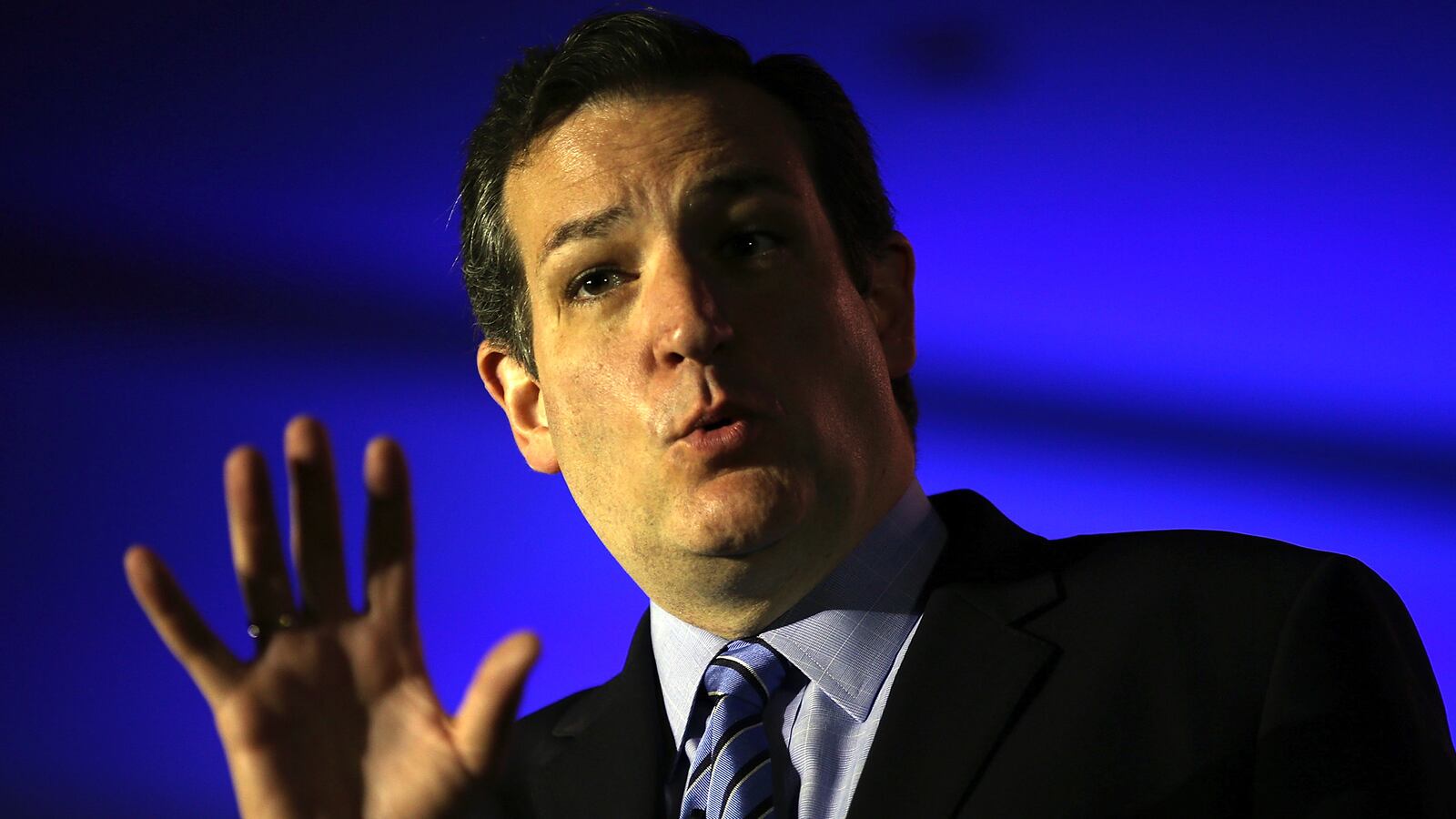 articles/2014/11/05/the-two-faces-of-ted-cruz/141105-mak-ted-cruz-tease_gftpyb