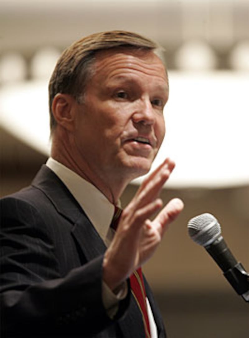 galleries/2008/12/24/people-we-d-like-to-throw-a-shoe-at/shoe---cox_y8jkmu