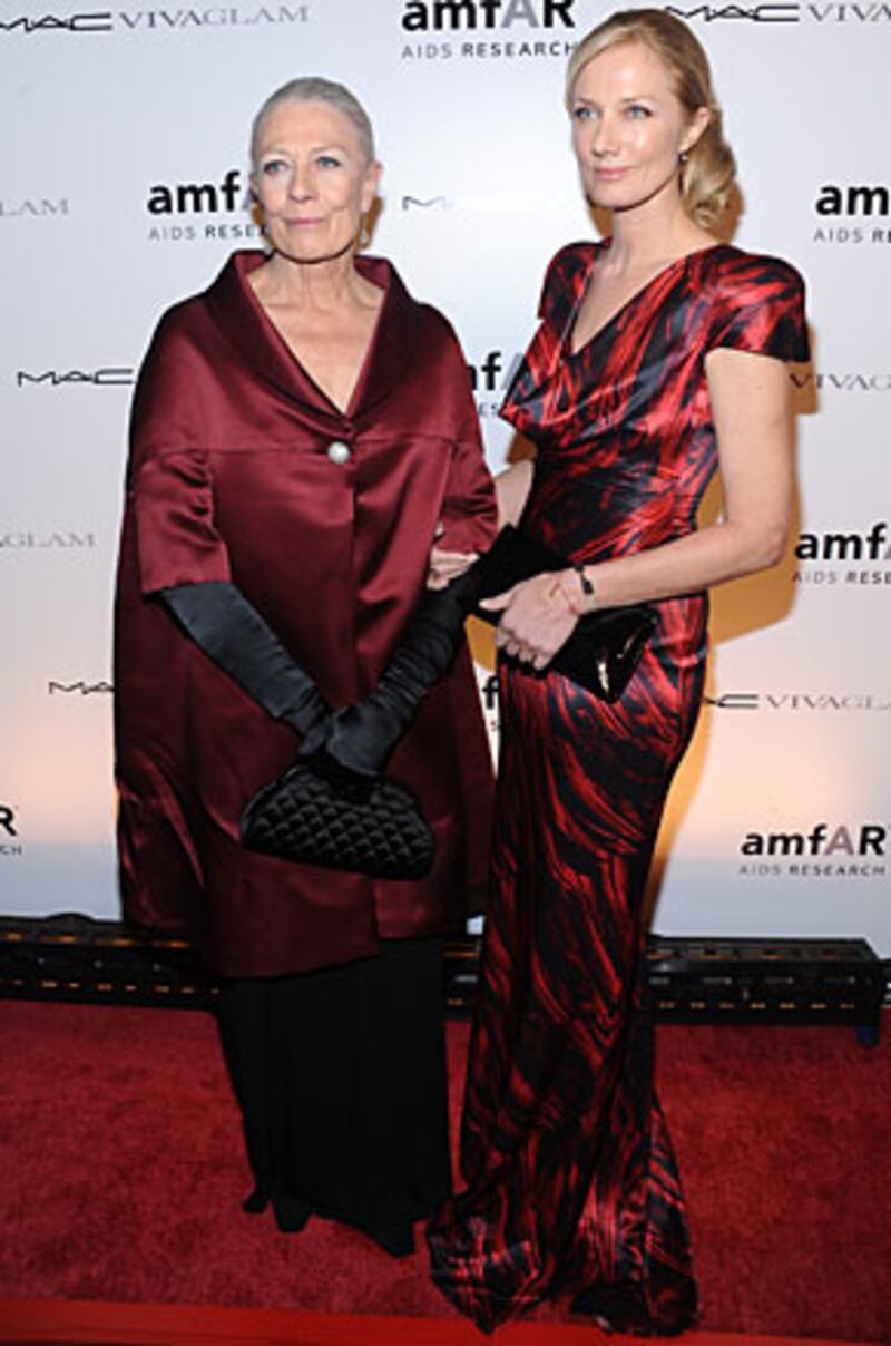 galleries/2010/02/11/natasha-s-amfar-benefit/natasha-amfar-benefit-9_vagi7o