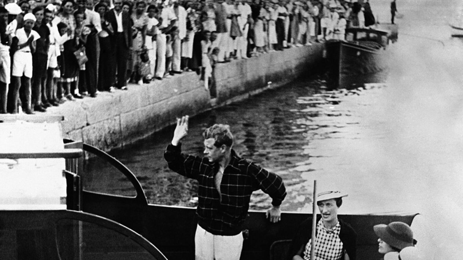 articles/2014/10/02/how-the-ira-tried-to-kidnap-edward-viii/royal-engagement-wallis-edward_j4kiwy