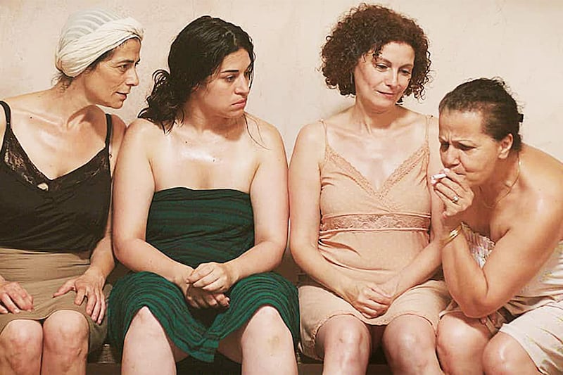 articles/2017/04/18/the-feminist-defying-islamic-extremism-through-taboo-breaking-cinema/170417-foreman-hide-smoke-embed_gsdhhe