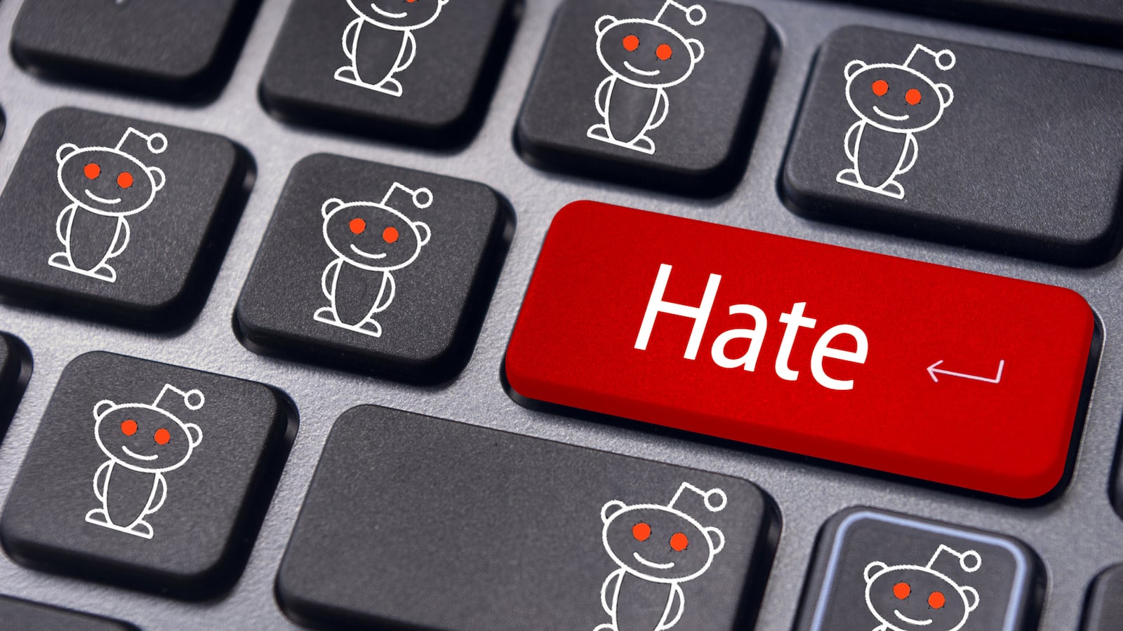 articles/2015/06/18/reddit-s-racists-celebrate-charleston-terror-and-worry-about-the-blowback/150618-siegel-racist-redit-tease_fll8zk