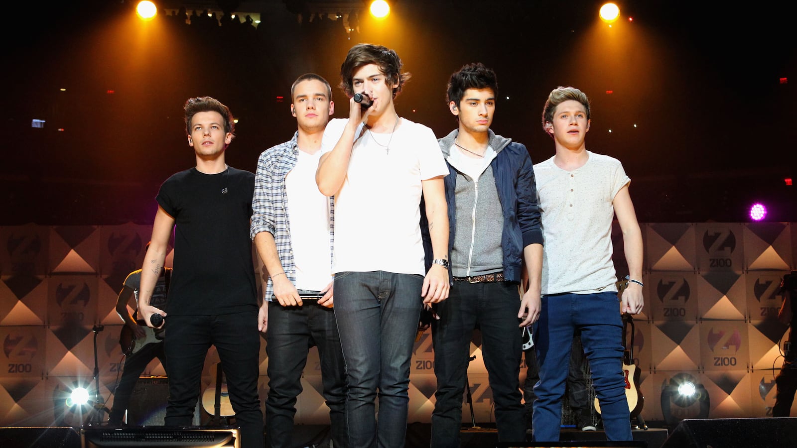 cheats/2013/09/07/one-direction-announces-new-album/130907-1d-cheat_eeppy2