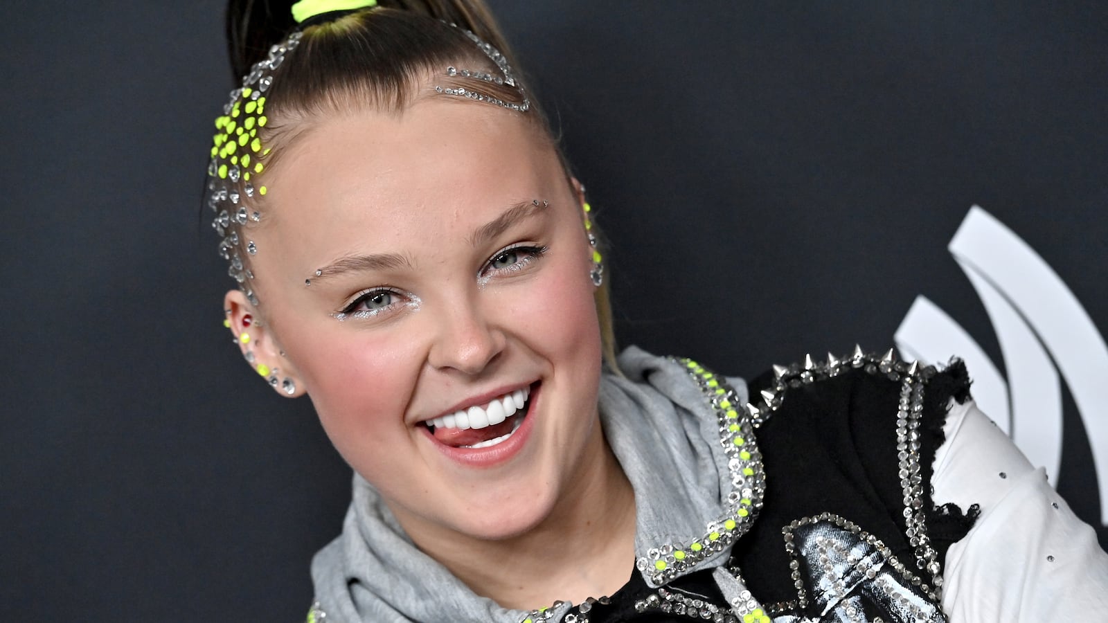JoJo Siwa attends the 35th Annual GLAAD Media Awards at The Beverly Hilton on March 14, 2024