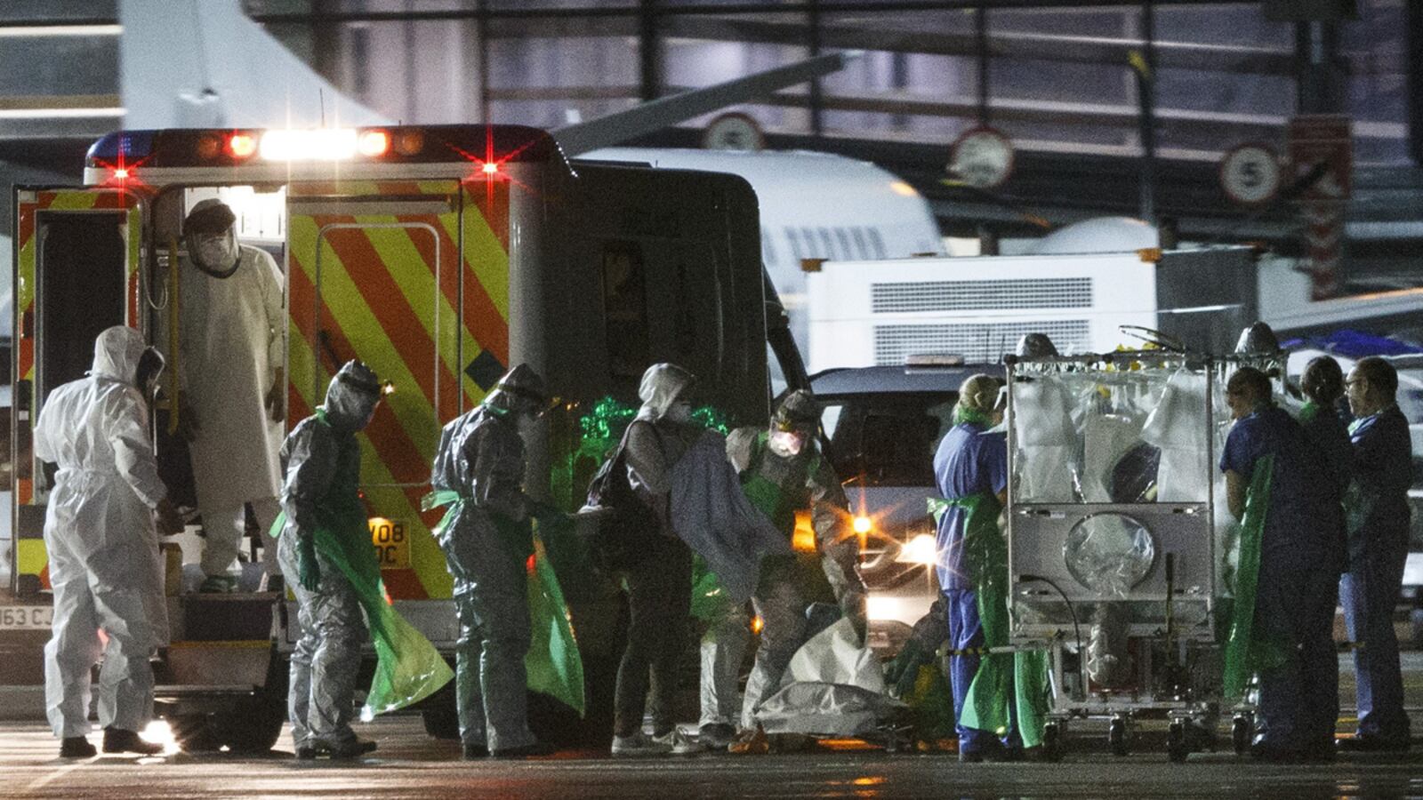 cheats/2015/10/15/scottish-ebola-nurse-back-in-hospital/151015-ebola-nurse-scotland-cheat_dv5idu