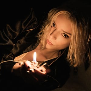 ‘Queen’s Gambit’ Star’s New Show Is One of the Year’s Best