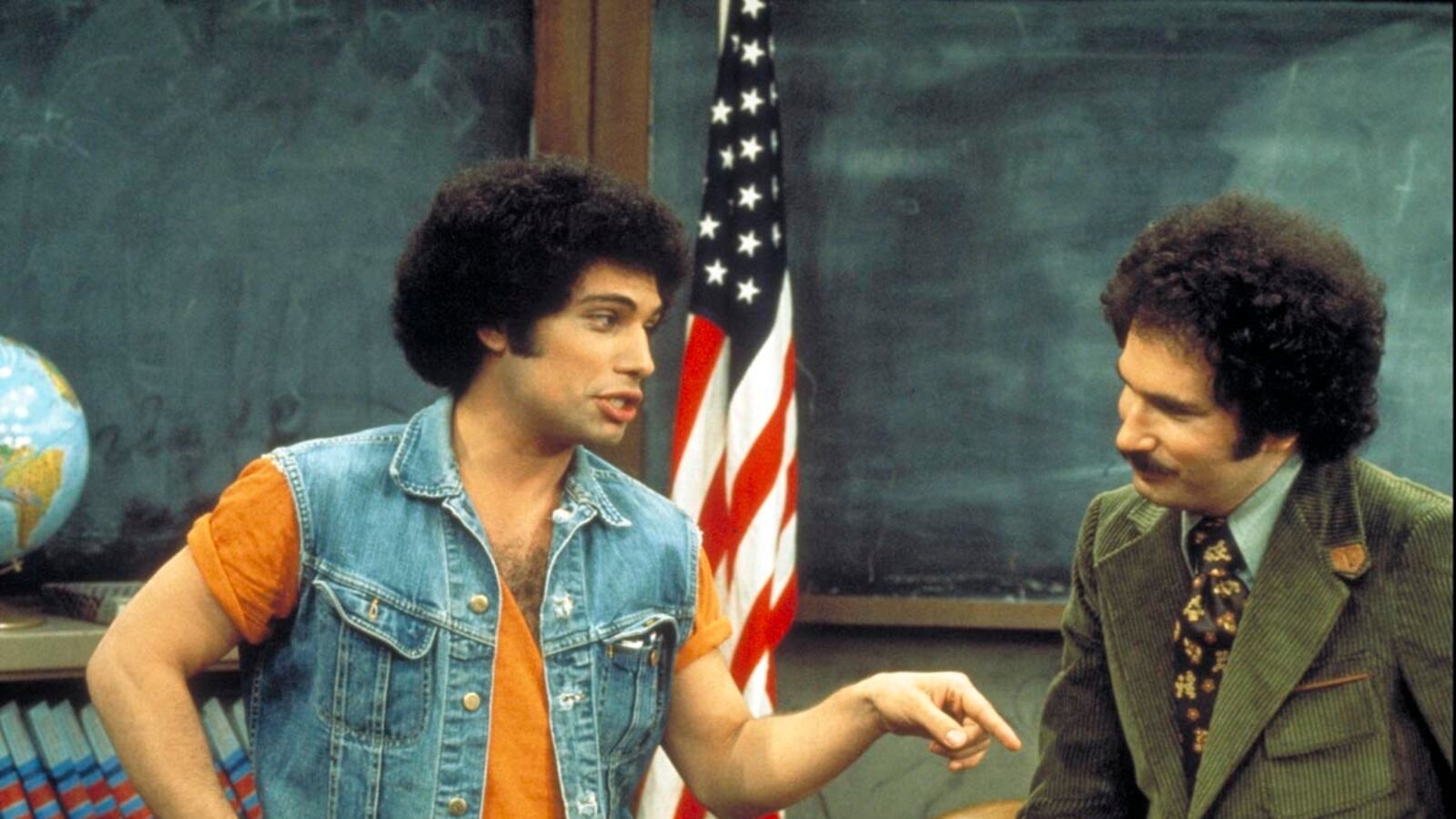 cheats/2012/01/27/kotter-star-robert-hegyes-dies/robert-hegyes-dies-welcome-back-kotter-cheat_ashnmf