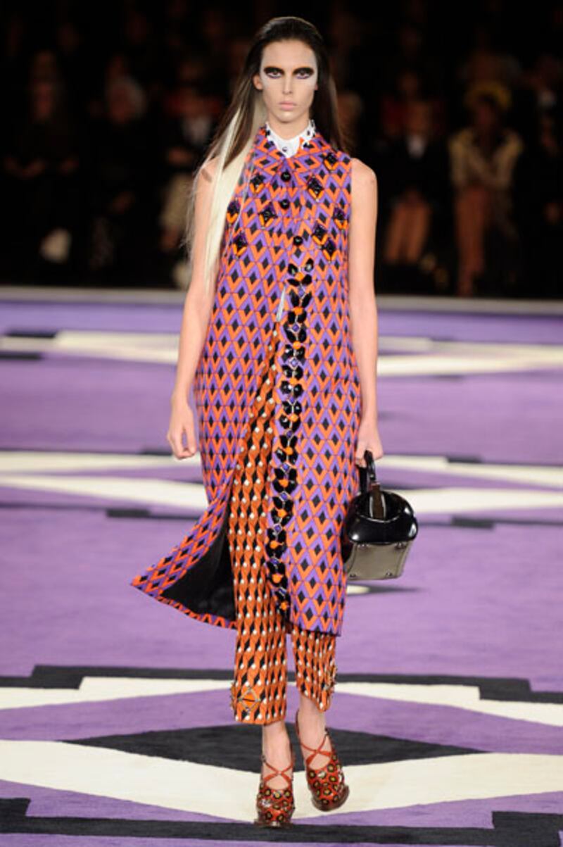 galleries/2012/02/24/sensual-collections-at-gucci-and-prada-kick-off-milan-fashion-week-photos/prada-fall-2012-8_snk7gp