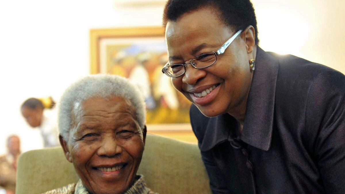 cheats/2012/12/25/mandela-doing-much-better/mendala-feeling-bettr-cheat_dwyeko