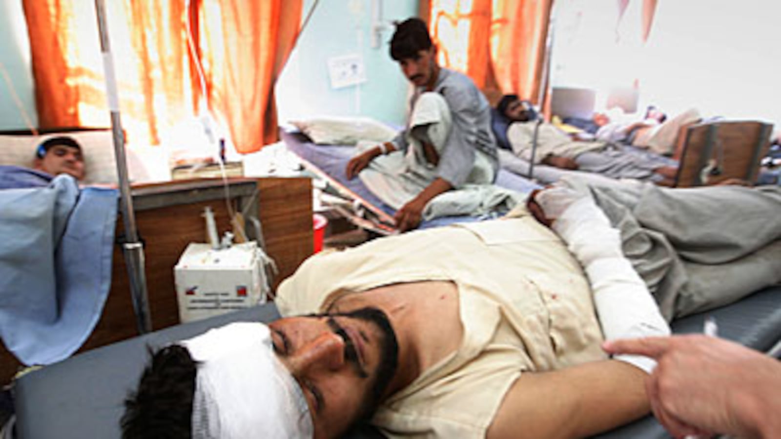 cheats/2009/08/18/un-staff-wounded-in-suicide-attack/afghanistan-4_yhqqw7