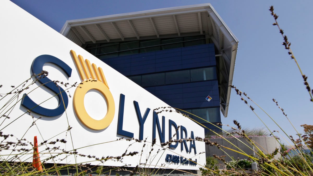 cheats/2011/10/28/white-house-to-review-solyndra-loans/solyndra-cheat_arcjqj