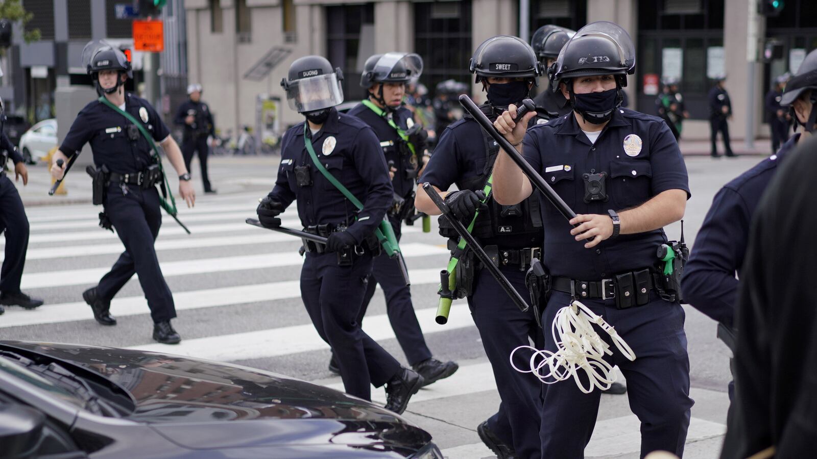 2020-05-31T000000Z_105391390_RC2HZG9IVY0A_RTRMADP_3_MINNEAPOLIS-POLICE-PROTESTS-LOS-ANGELES_n6a3cp