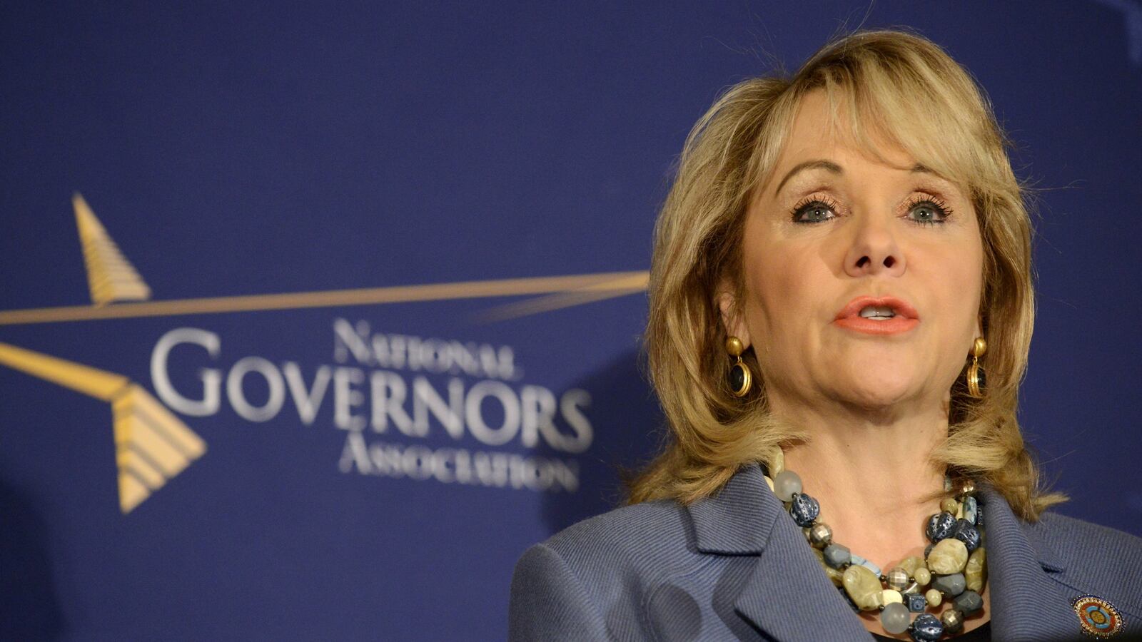 cheats/2016/05/20/oklahoma-guv-vetoes-bill-making-abortion-a-felony/160520-oklahoma-abortion-cheat_xc5ms8