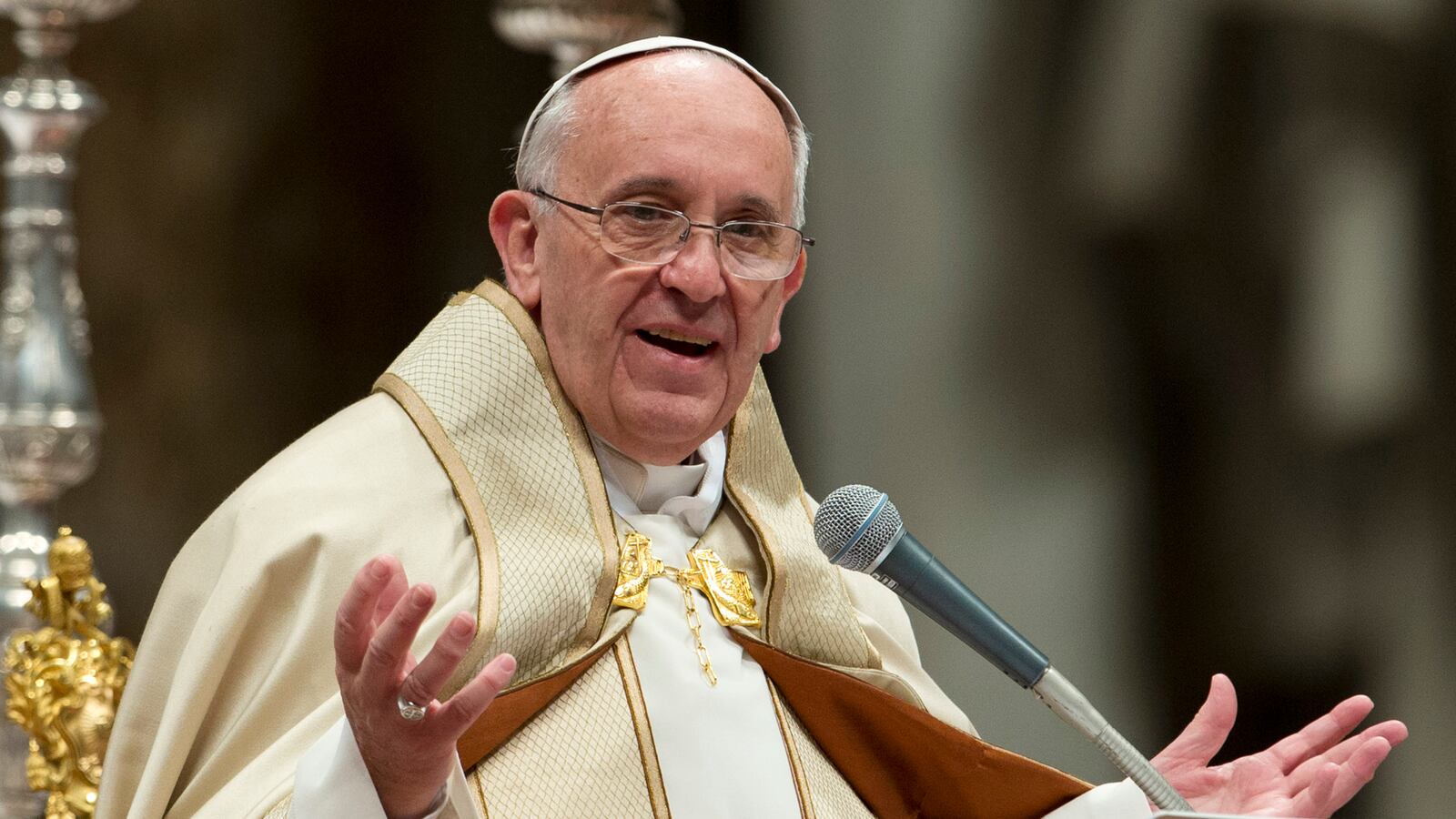 cheats/2013/11/26/pope-attacks-state-of-capitalism/131126-pope-francis-money-cheat_v8wylm