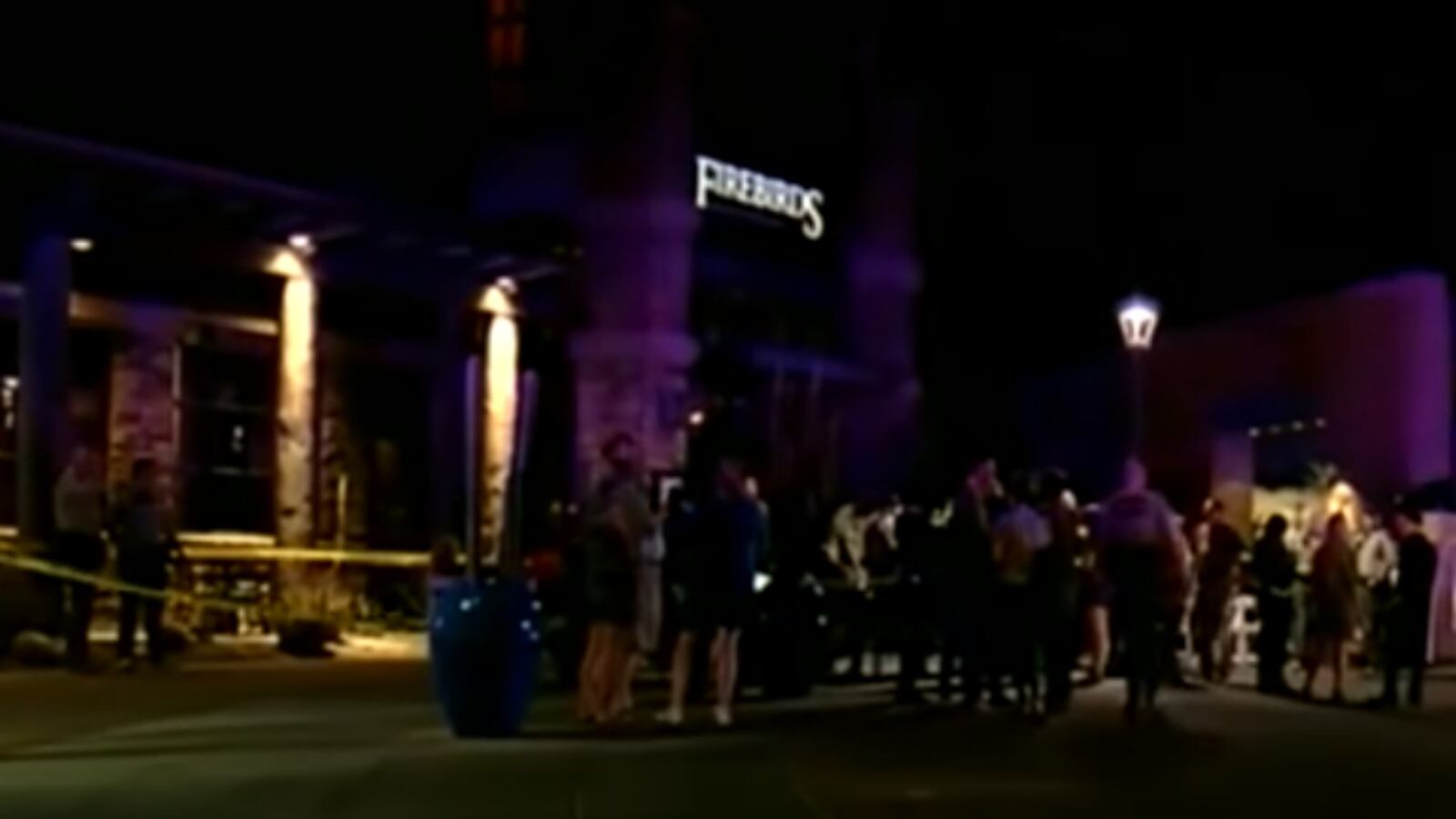 cheats/2017/04/15/2-fatally-shot-at-tucson-mall-restaurant/170415-arizona-mall-shooting-cheat_yyecjf