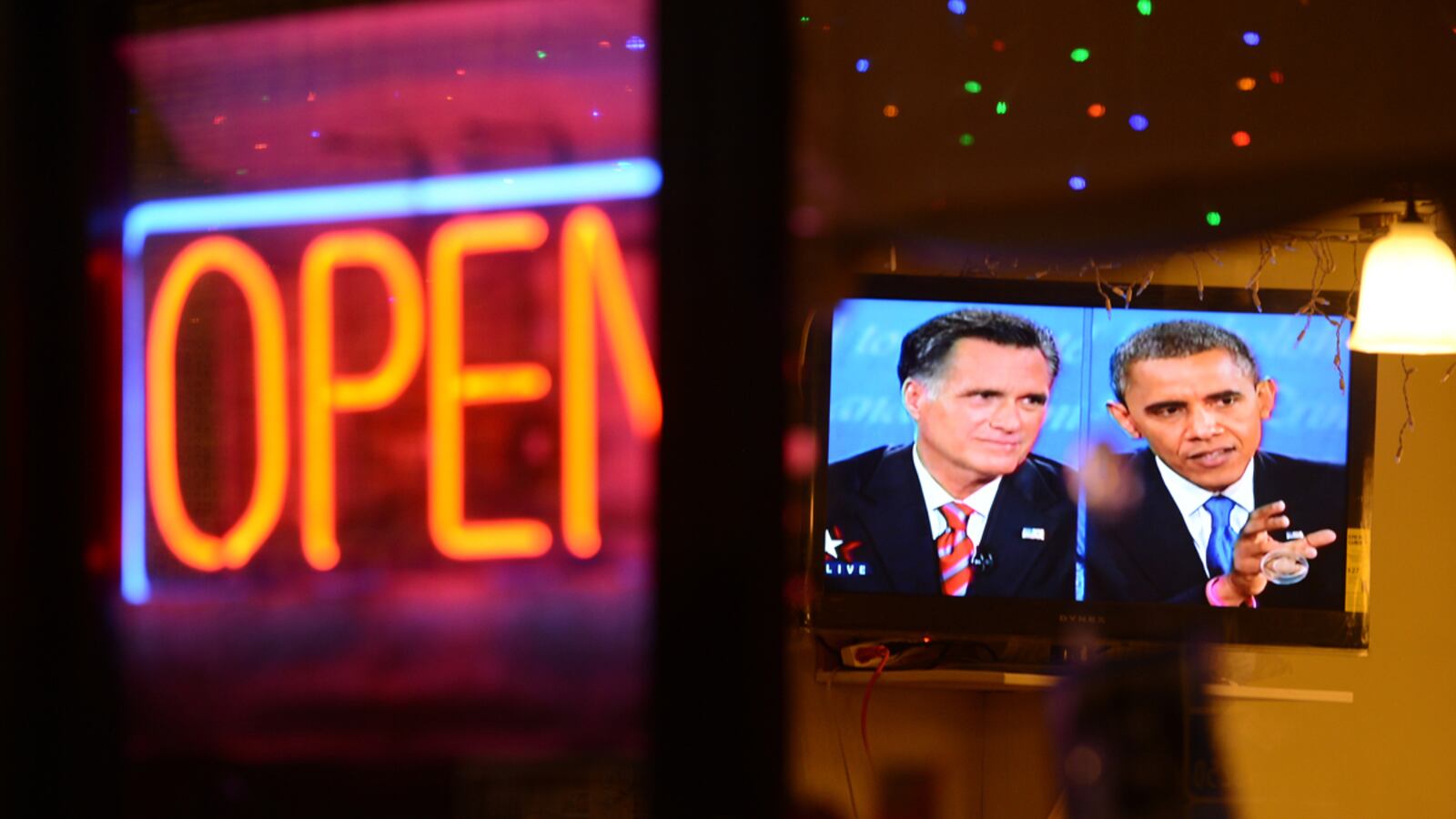 articles/2012/10/23/angry-obama-loses-to-unflappable-romney/medved-debate-reax-tease-embed_fp10g3