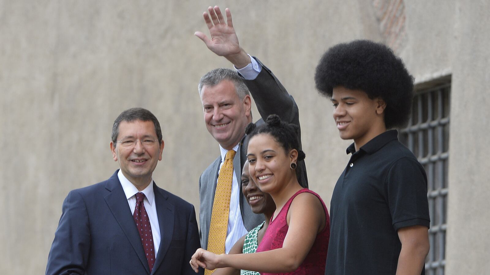 articles/2014/07/23/bill-de-blasio-s-roman-holiday/140722-nadeau-deblasio-tease_h1jfct