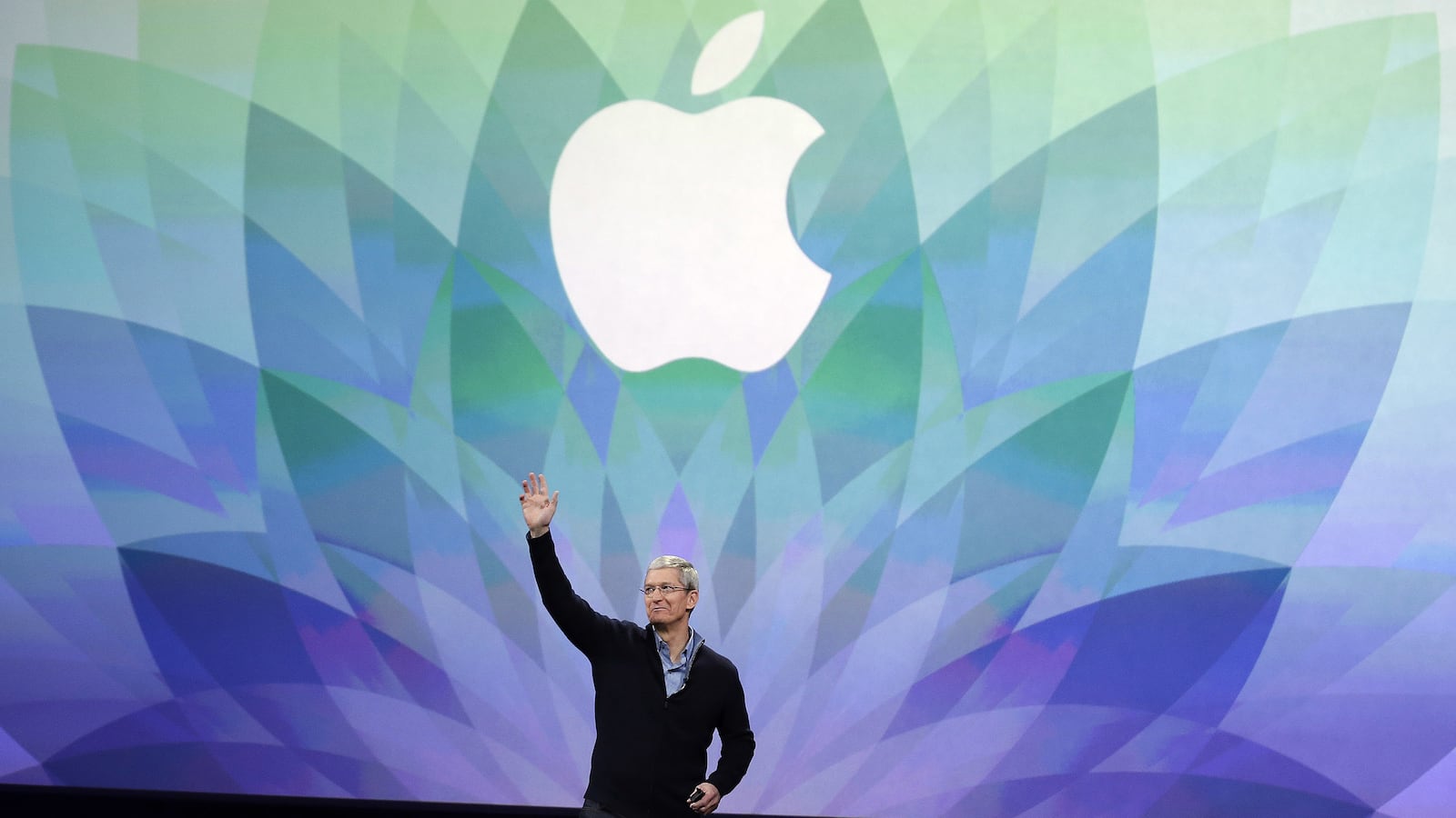 articles/2016/02/23/fbi-sinks-teeth-into-apple-over-san-bernardino/160222-harris-apple-tease_fwy66c